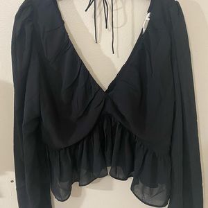 H&M black cropped blouse